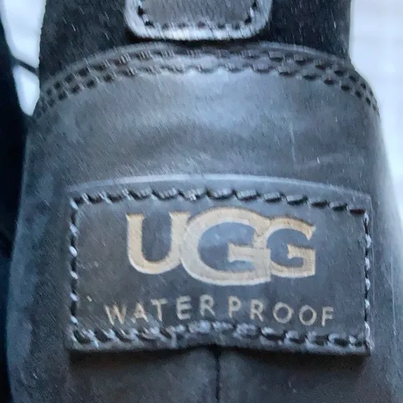 UGG Heather Lace-Up Women’s Boots