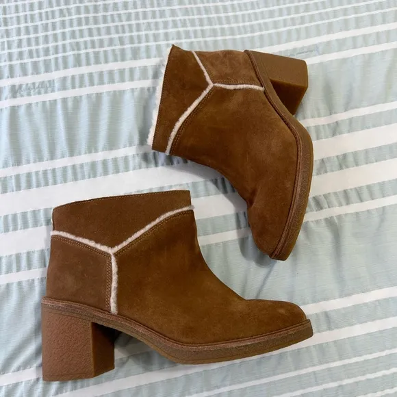 UGG Kasen II Suede And Sheepskin Block Heel Booties Chestnut Tan Women's Size 9
