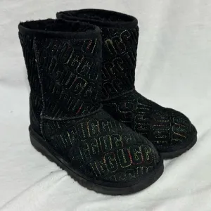 UGG Kids' Classic II Graphic Stitch Short Boots Youth Size 3