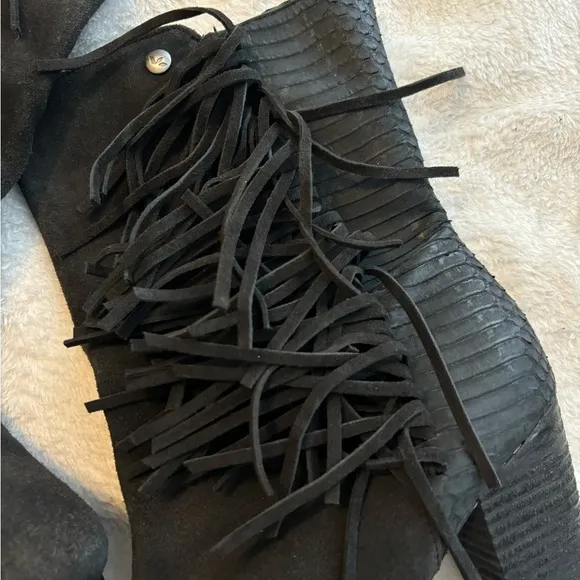 UGG Koolaburra Fringe Faded Black Snake Skin Ankle Boots