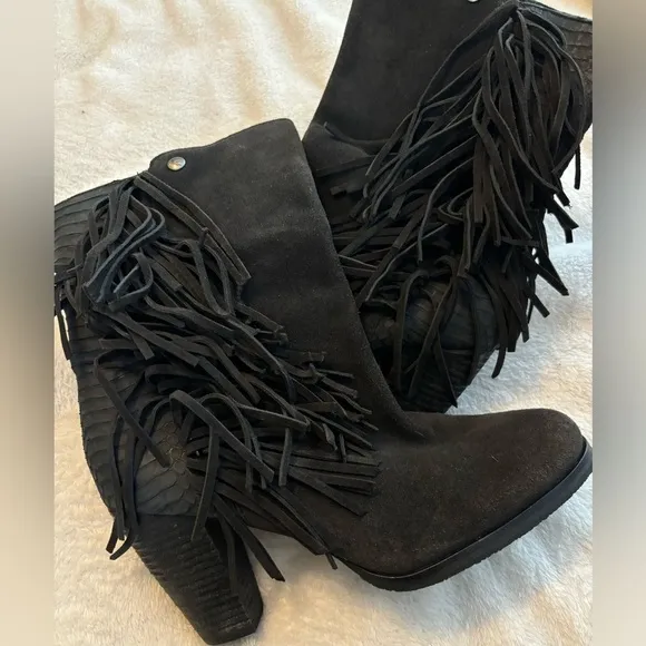 UGG Koolaburra Fringe Faded Black Snake Skin Ankle Boots