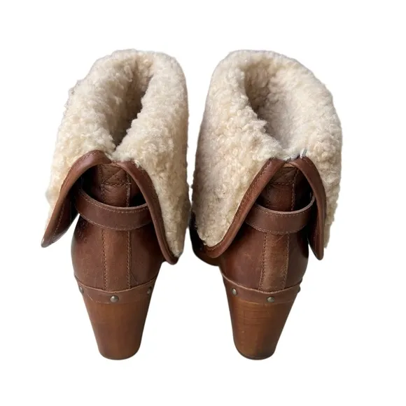 UGG Leather Ankle Booties Boots LYNNEA Wood Heel Shearling Lined Women Size 5