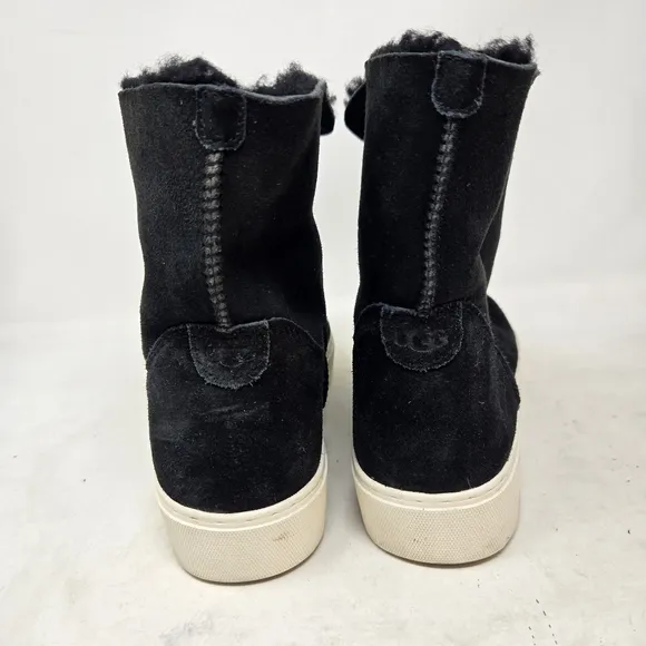UGG Lynus Women's Black Pullon Suede Sneaker Ankle Boots Size 8