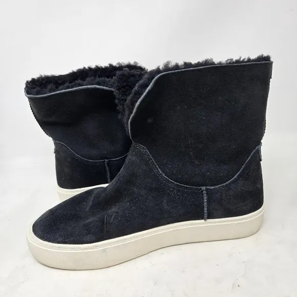UGG Lynus Women's Black Pullon Suede Sneaker Ankle Boots Size 8