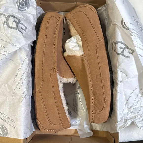 UGG Men’s Ascot Slip On Shoes - 11M