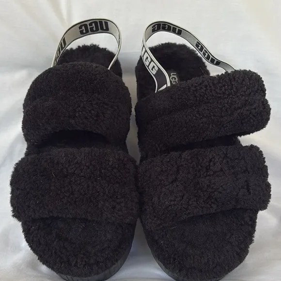 UGG Oh Fluffita Black Furry Sandals Cozy Platform Slides Slippers Women’s 11