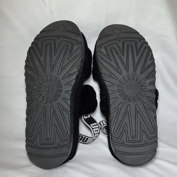 UGG Oh Fluffita Black Furry Sandals Cozy Platform Slides Slippers Women’s 11