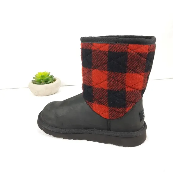 UGG RED PLAID CLASSIC YOUTH BOOTS