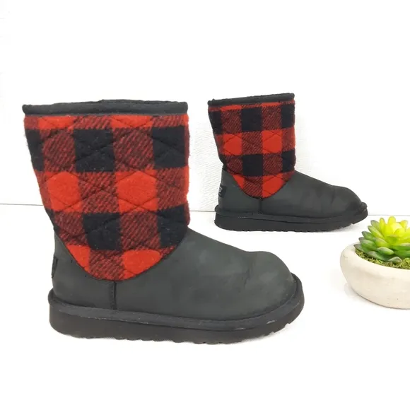 UGG RED PLAID CLASSIC YOUTH BOOTS