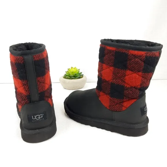 UGG RED PLAID CLASSIC YOUTH BOOTS