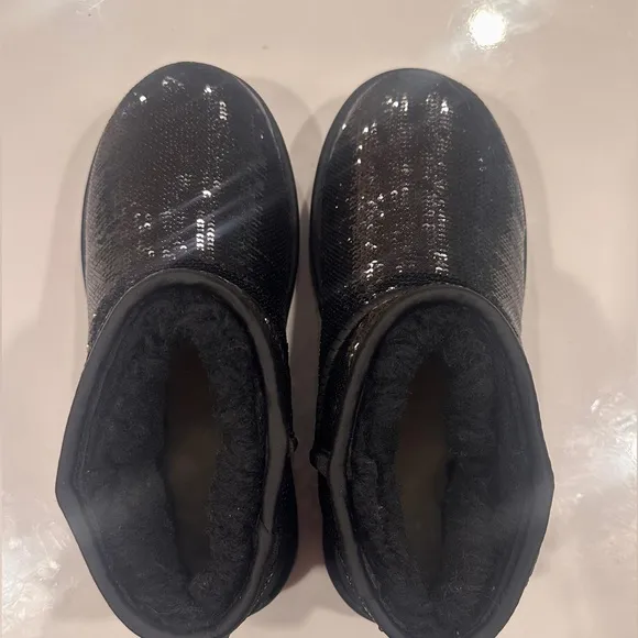 UGG Women's Classic Ultra Mini Mirror Ball Fashion Boots Size 7 NEW