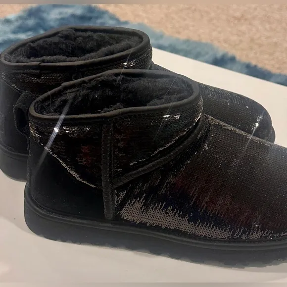 UGG Women's Classic Ultra Mini Mirror Ball Fashion Boots Size 7 NEW