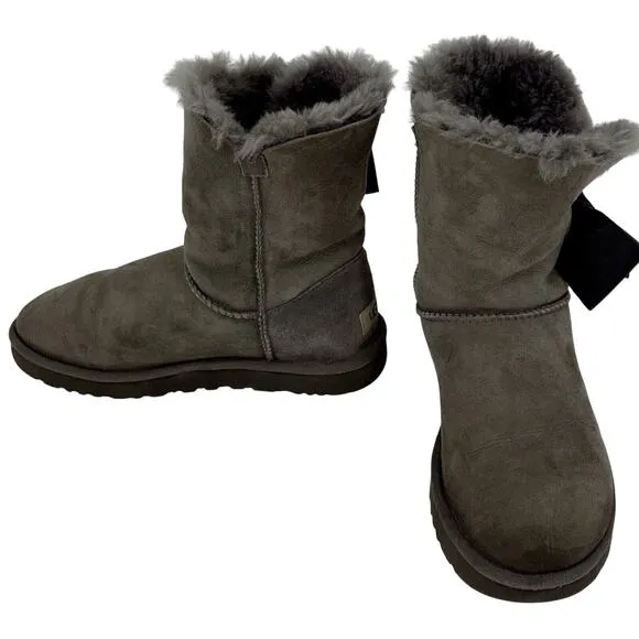 UGG Women’s Daelynn Boots Size 8 Charcoal Gray Classic Short Sheepskin Lined Bow