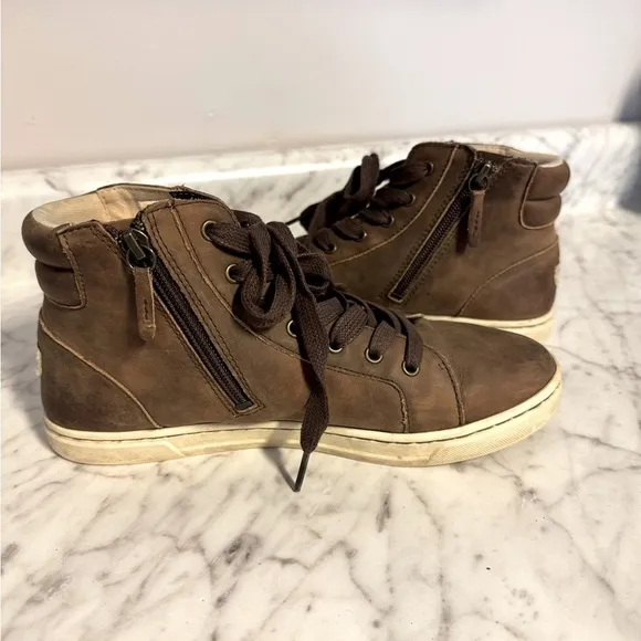 UGG Women’s Gradie Trainer Brown High-Top Sneakers Size 7.5