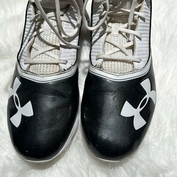 Under Armour Highlight high top cleats Size 11.5.  B88