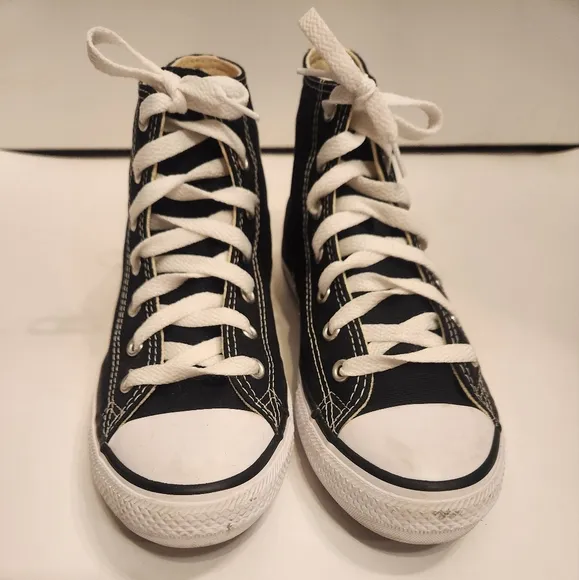 Unisex CONVERSE Chuck Taylor ALL STAR HIGH TOP Black/White NEW Youth 3