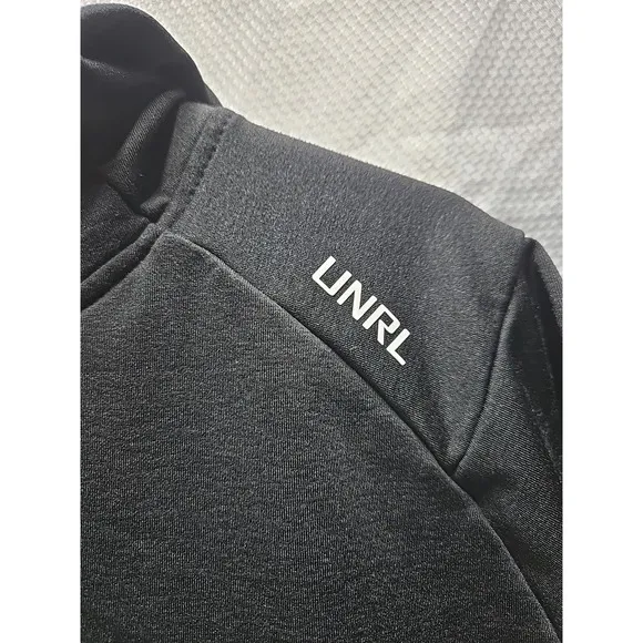 UNRL Crossover II Hoodie Mens XL Black Performance Stretch Pullover Sweater