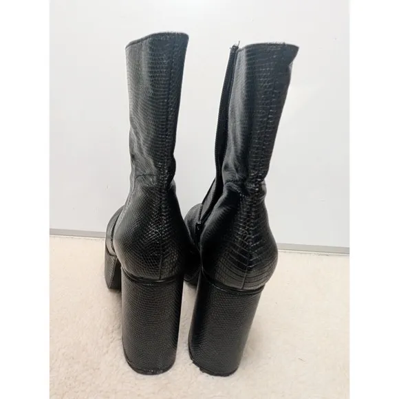 Urban Outfitters Mel Platform Boot Size 7 Croc Print 4&quot; Heel