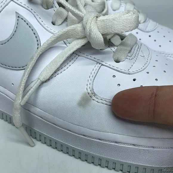 Used Nike Air Force 1 '07 Shoes White Pure Platinum DC2911-100 Mens size 8 USED