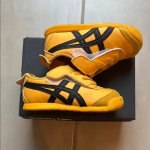 Used Onitsuka Tiger by Asics Kids Yellow Kill Bill Sneakers size 7c toddler