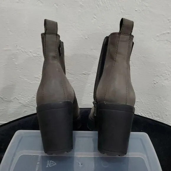 Vagabond Gray Leather Chelsea Ankle Boots Size 36 Or 5.5