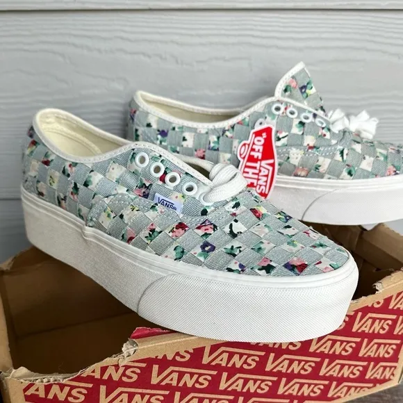Vans 9.5 Platform Authentic Stac (Woven) Floral/Multi Distressed Look Flowers