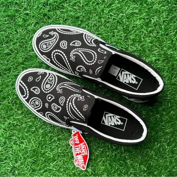 Vans Classic Slip On Peace Paisley Black White