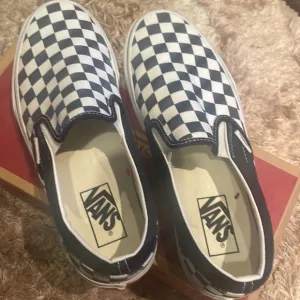 Vans classic slip on