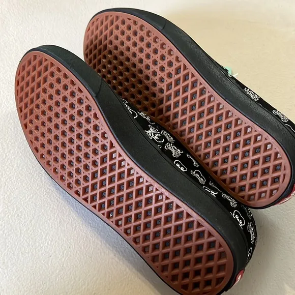 VANS | ComfyCush Authentic Shoes - Black (Cold Hearted)