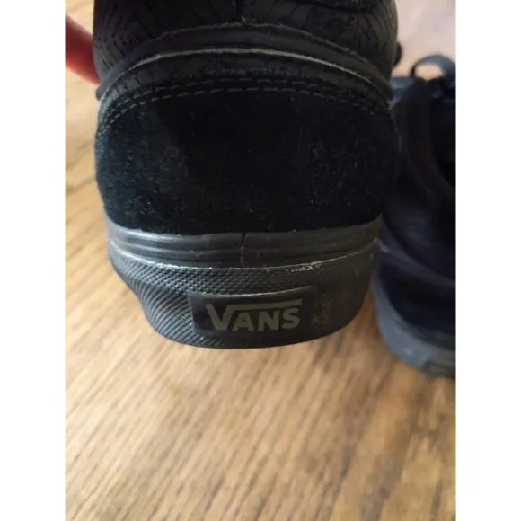 Vans Half Cab Black Leather Skate Shoes Men's Size 9.5 Vintage Skateboard