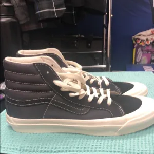 Vans Men's Asphalt/Black and White High-Top Sneakers OG Style 138 Lx