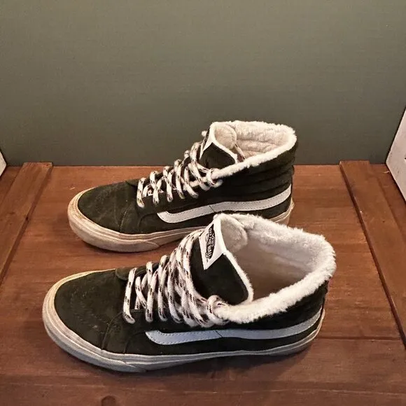 Vans Mens Dark Green Faux Fur Lined High Top Skateboard Shoes Size 6M/7.5W