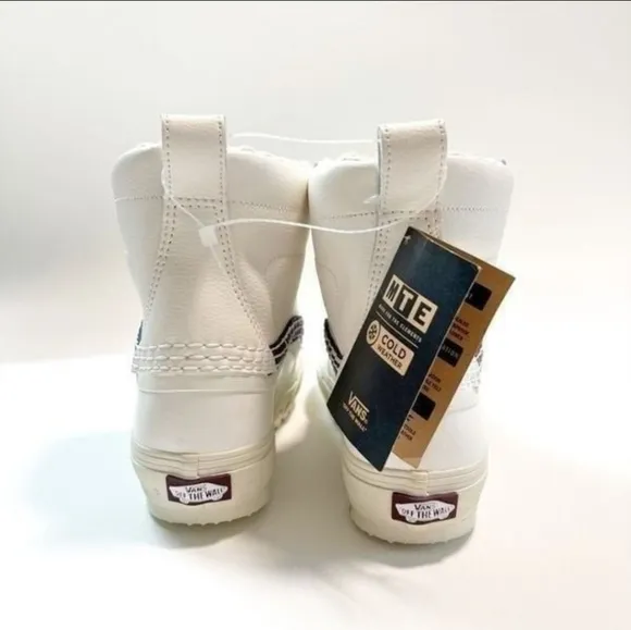 VANS MTE Standard Mid Snow x Benny Urban Boot Off-White Burgundy