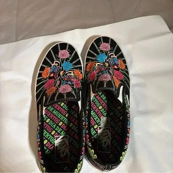 Vans off the wall classic slip on’s Dias de Los muertos shoes men 10.5 women 12