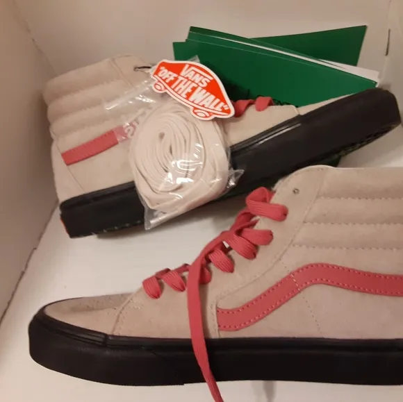Vans Off The Wall They Are. Collection Brand New, Men's Size 7 Women's Size 8.5