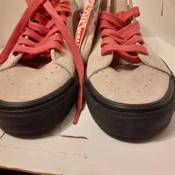 Vans Off The Wall They Are. Collection Brand New, Men's Size 7 Women's Size 8.5