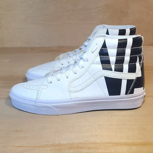 Vans Sk8-Hi Classic Tumble Unisex White Black Leather High-Top Sneakers
