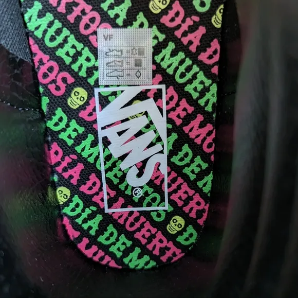 Vans SK8-Hi Dia De Los Muertos Day of the Dead Suede shoes Glow in the dark 6.5