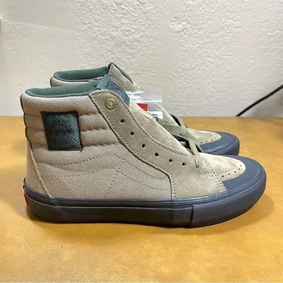 Vans Sk8-Hi Pro Dakota Roche High Top Sneaker Size 8 Women