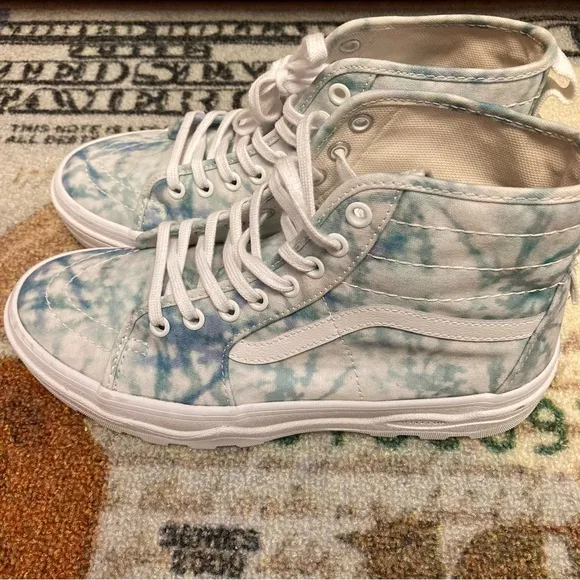 VANS SK8-HI SENTRY WOMENS Size 8.5 Lugged High Top boot Tie dye Blue Platform