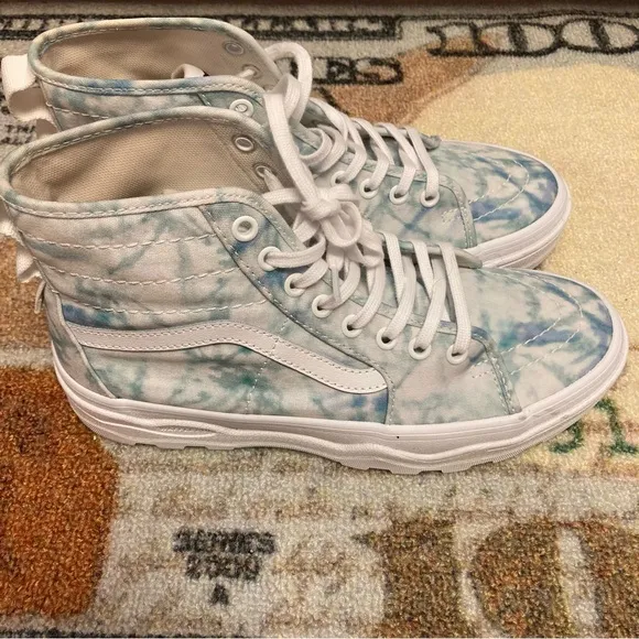 VANS SK8-HI SENTRY WOMENS Size 8.5 Lugged High Top boot Tie dye Blue Platform