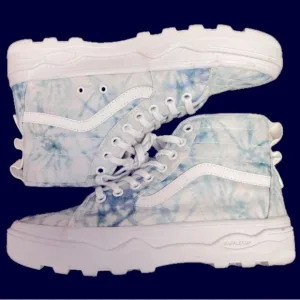 VANS SK8-HI SENTRY WOMENS Size 8.5 Lugged High Top boot Tie dye Blue Platform
