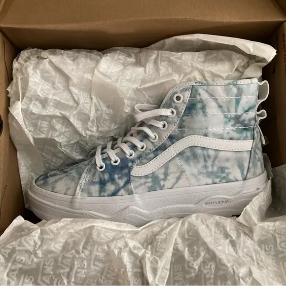 VANS SK8-HI SENTRY WOMENS Size 8.5 Lugged High Top boot Tie dye Blue Platform