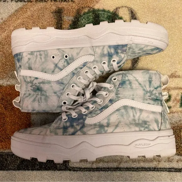 VANS SK8-HI SENTRY WOMENS Size 8.5 Lugged High Top boot Tie dye Blue Platform