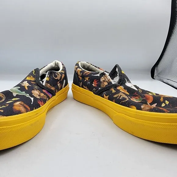 Vans x National Geographic Photo Ark Classic Slip On Kids 2 Black Yellow Animals