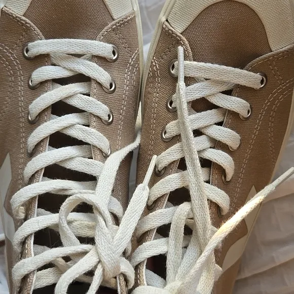 Veja Nova High-Top Canvas Sneaker in Dune/Pierre.  Sz: 8