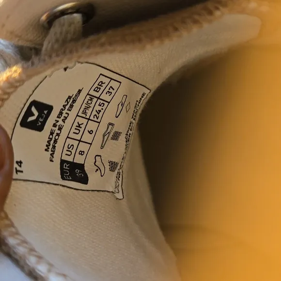 Veja Nova High-Top Canvas Sneaker in Dune/Pierre.  Sz: 8