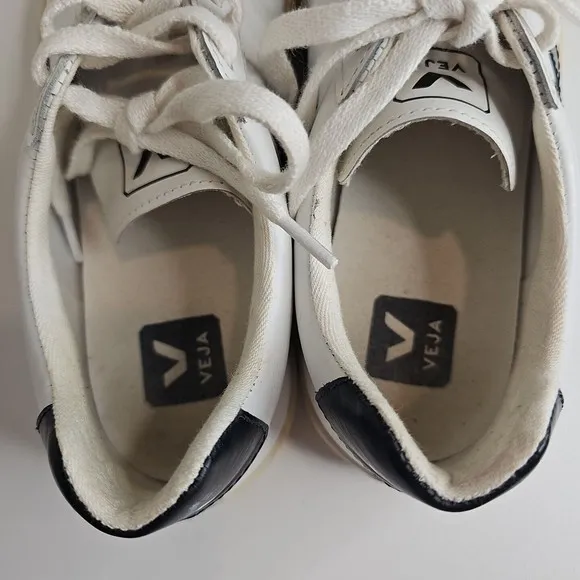 Veja Women's White Low Top Campo Sneaker Shoes