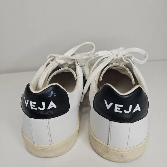 Veja Women's White Low Top Campo Sneaker Shoes
