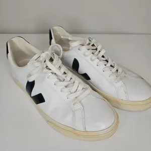 Veja Women's White Low Top Campo Sneaker Shoes